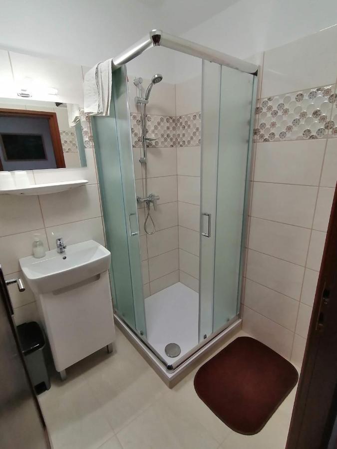 Joós Panzió Acomodação com café da manhã Sárvár Exterior foto